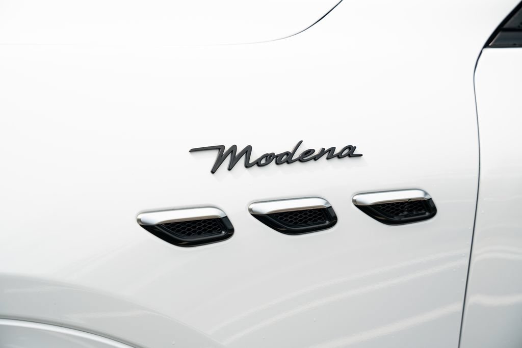 Used 2023 Maserati Grecale Modena AWD/4WD image 22