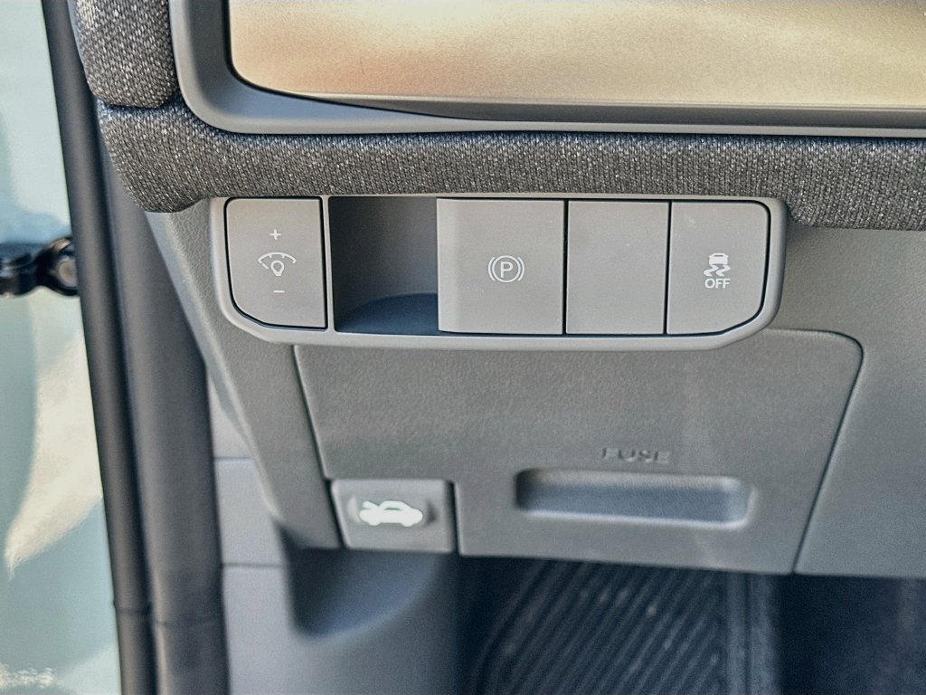 New 2027 Kia EV3 Wind FWD image 10