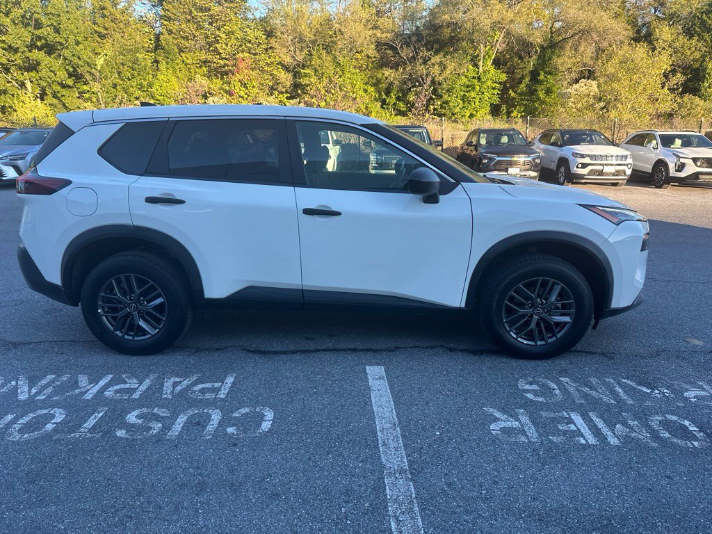 Used 2023 Nissan Rogue S FWD image 4