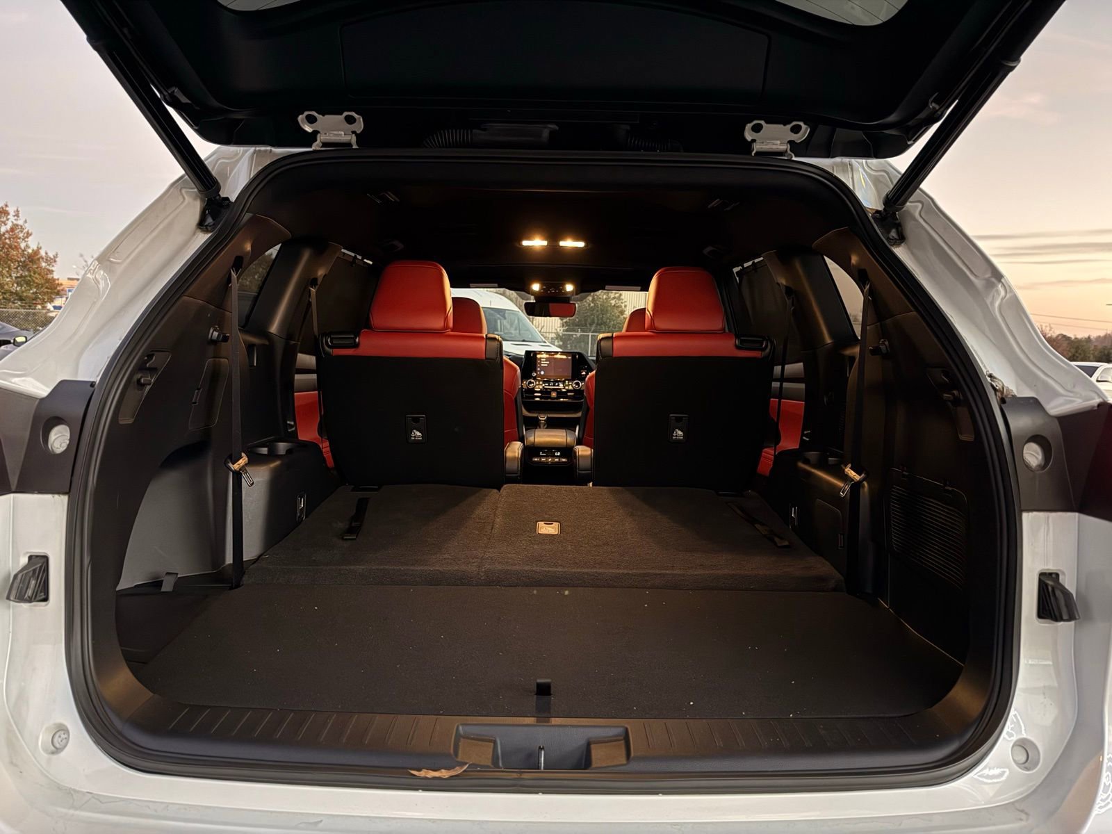 Used 2023 Toyota Highlander XSE image 43