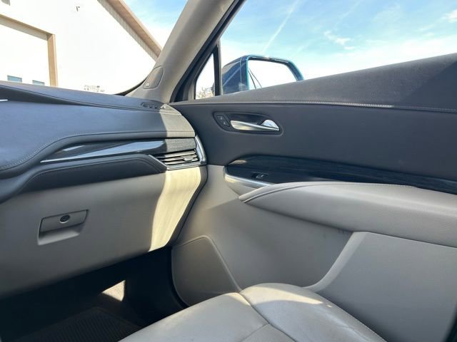 Used 2019 Cadillac XT4 Premium Luxury image 21