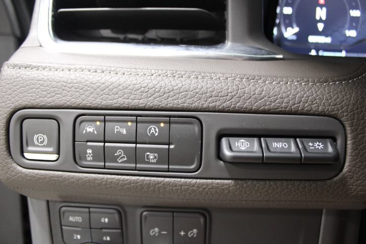 Used 2023 GMC Yukon Denali AWD/4WD image 39