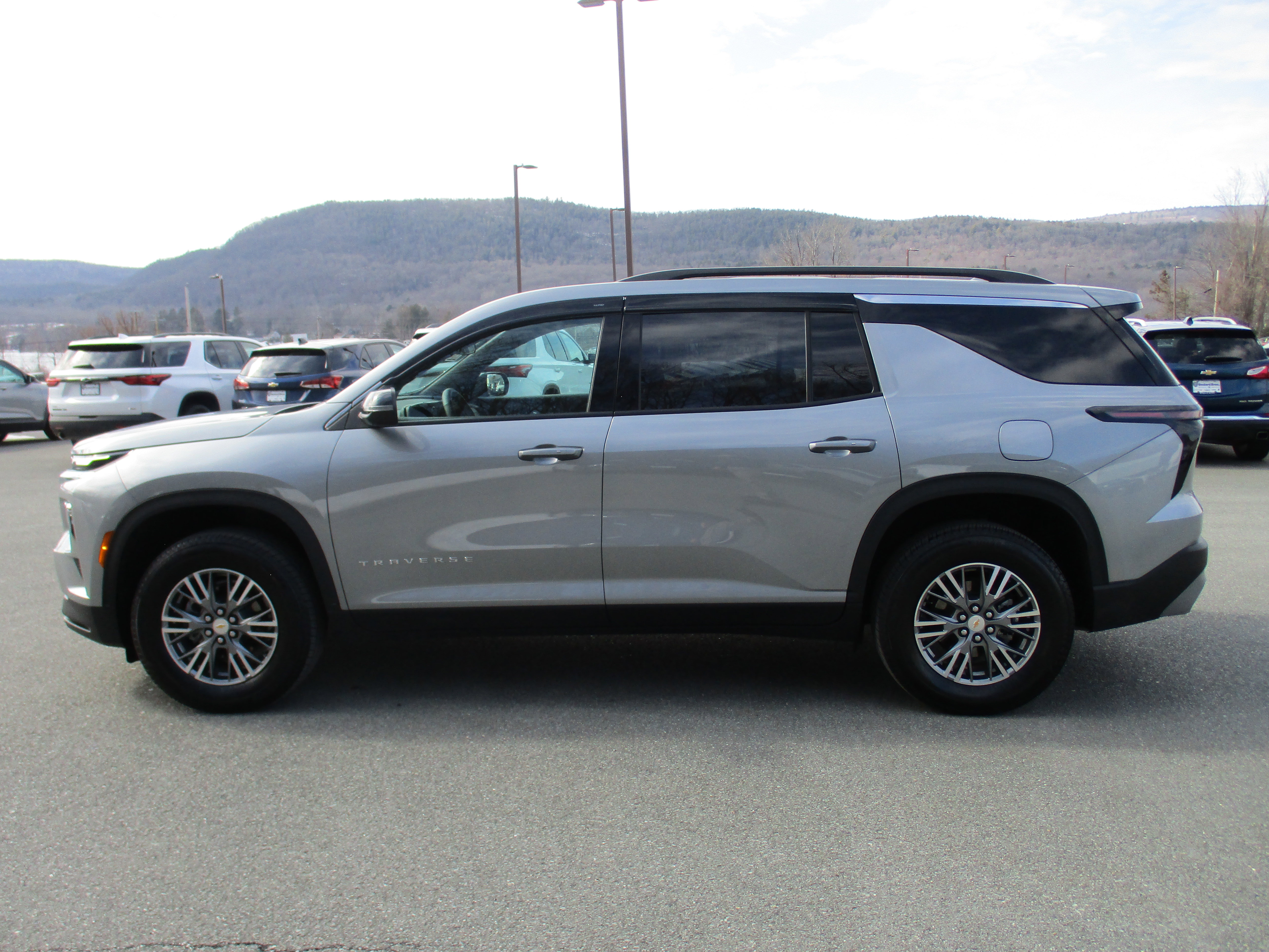 Certified 2025 Chevrolet Traverse LT w/ LPO, Floor Liner Package image 8