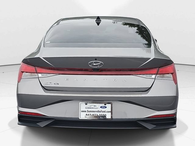 Used 2023 Hyundai Elantra SEL w/ Convenience Package FWD image 5