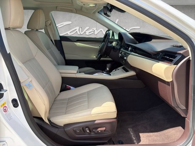 Used 2018 Lexus ES 350 w/ Luxury Package w/Wood Trim FWD image 24
