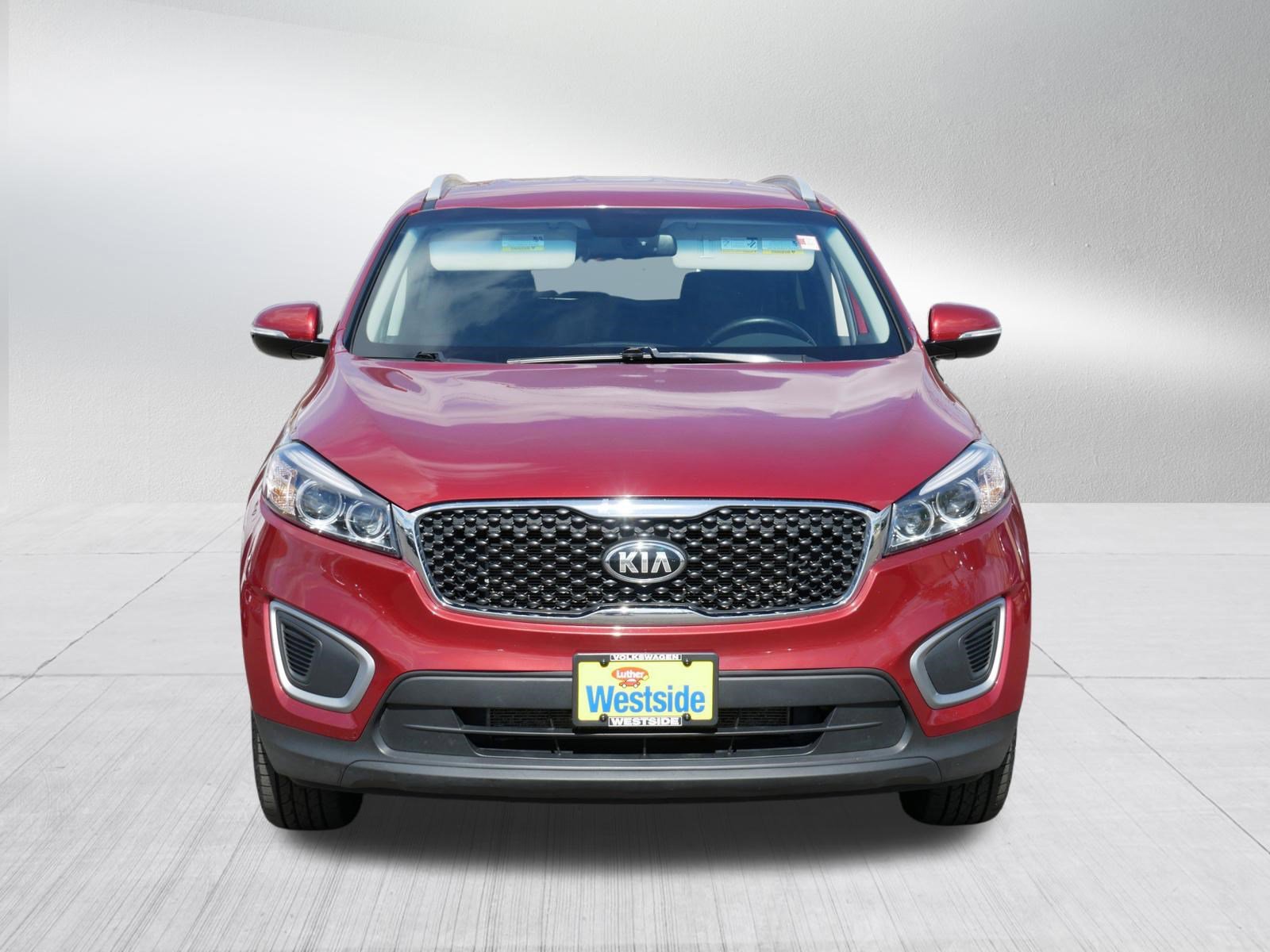 Used 2017 Kia Sorento AWD w/ LX Convenience Package image 2