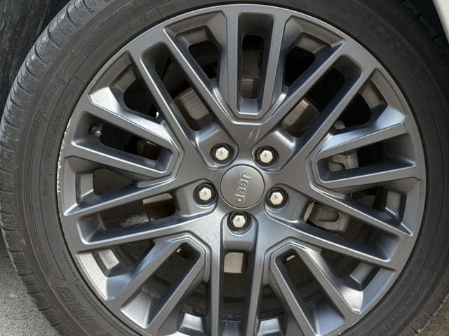 Used 2022 Jeep Compass High Altitude AWD/4WD image 9