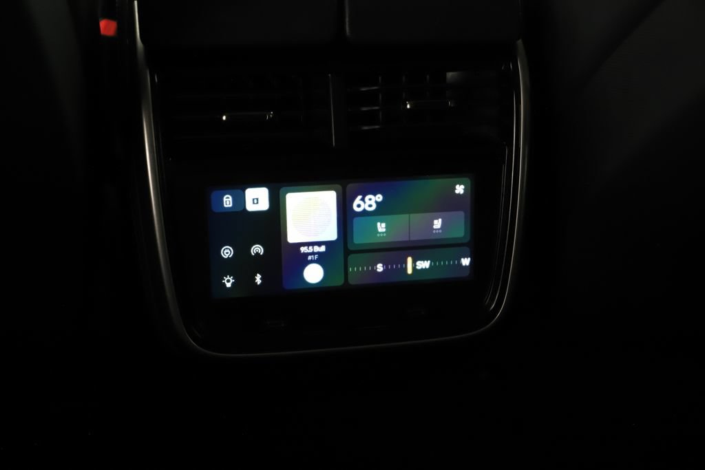 Used 2024 Rivian R1S Adventure AWD/4WD image 21