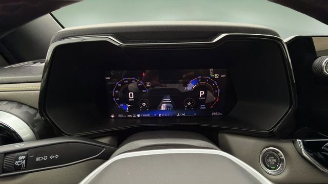 Used 2026 Chevrolet Colorado ZR2 w/ Technology Package AWD/4WD image 15