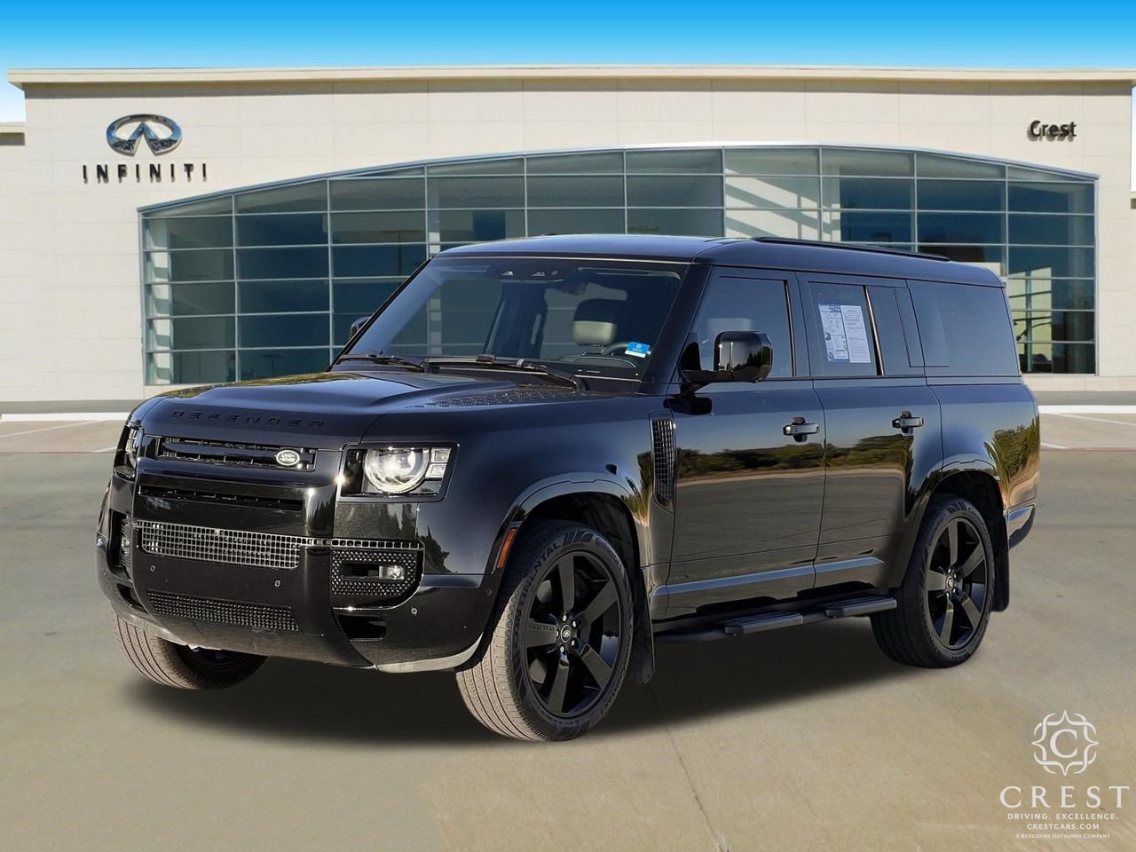 Used 2025 Land Rover Defender 130 X-Dynamic SE AWD/4WD image 7