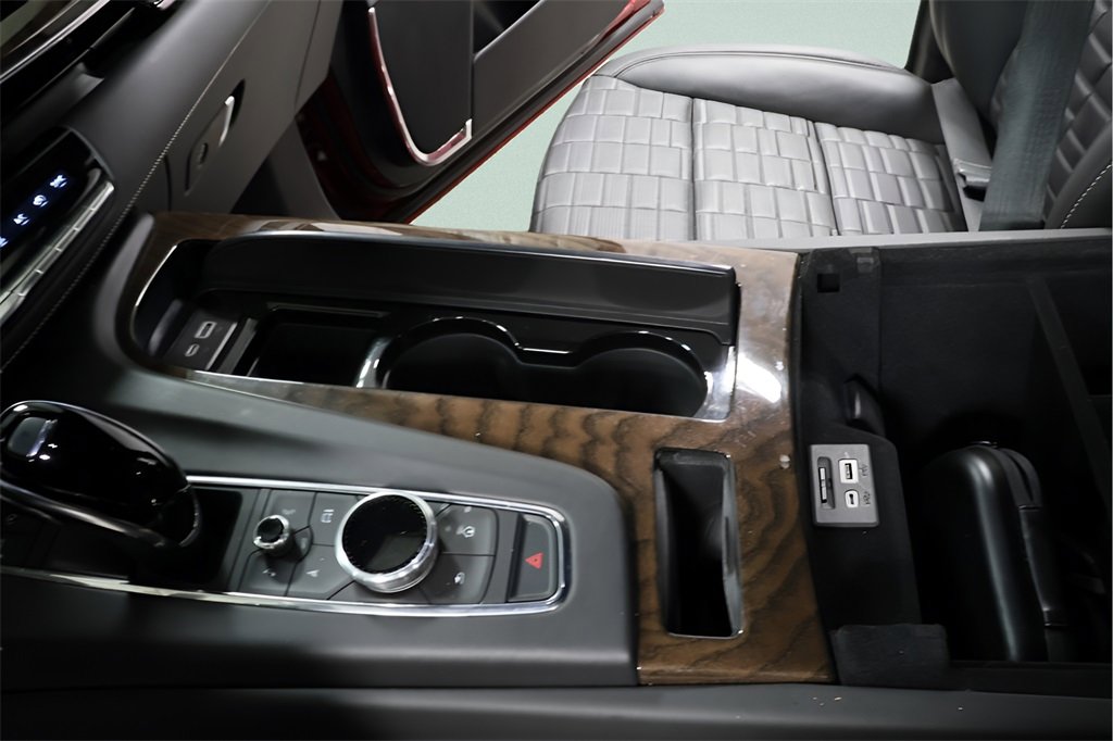 Used 2024 Cadillac Escalade ESV Sport Platinum w/ LPO, ONYX Package image 21