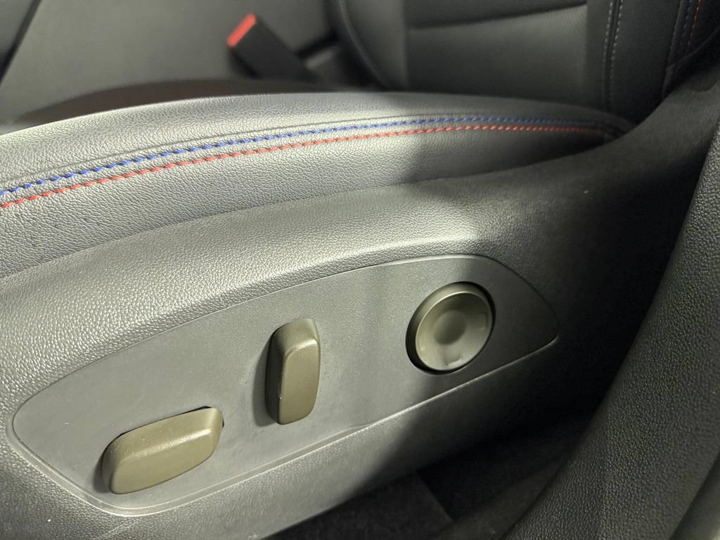 Used 2024 Chevrolet Equinox EV RS FWD image 24