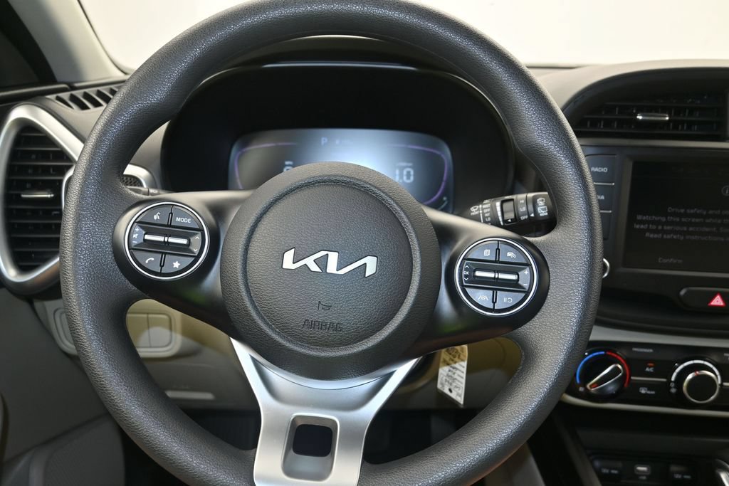 Used 2024 Kia Soul LX FWD image 13