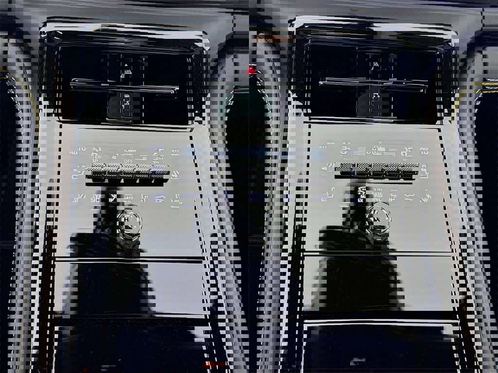 New 2026 Porsche Panamera 4 image 23