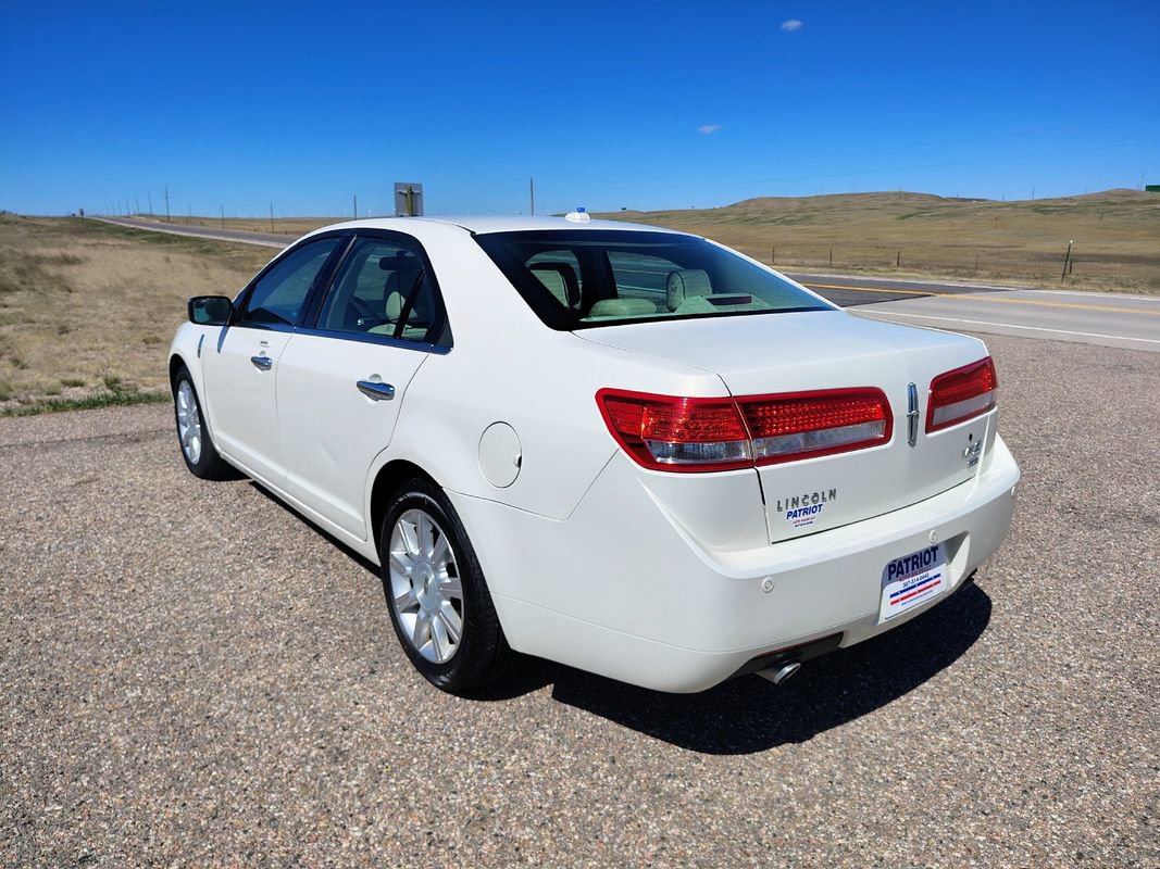 Used 2012 Lincoln MKZ AWD image 3