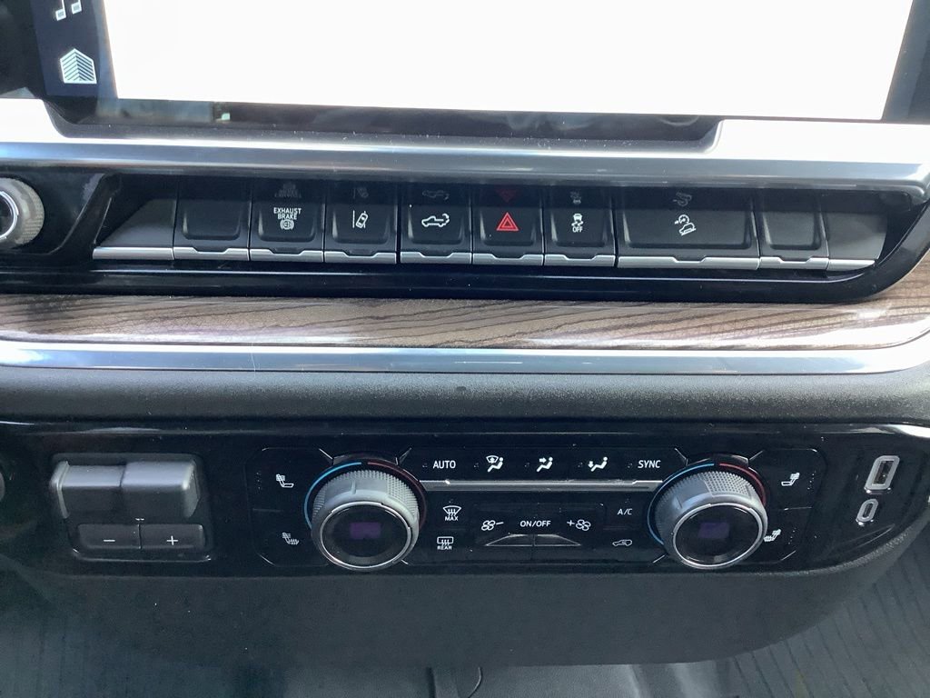 Used 2024 Chevrolet Silverado 2500 LT image 19