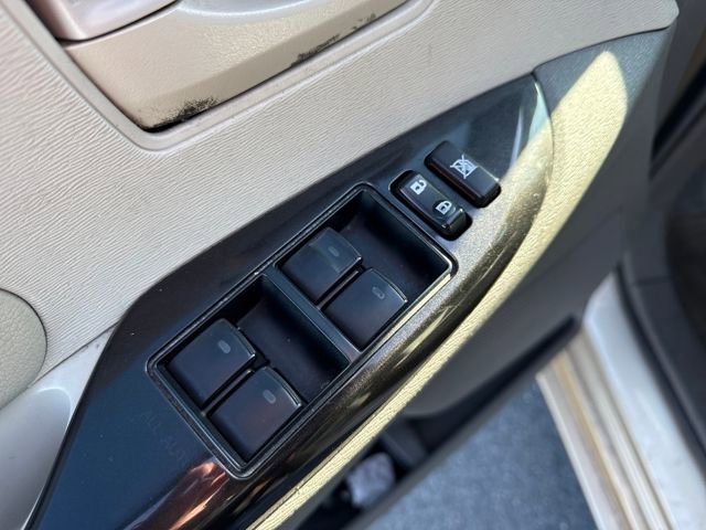 Used 2012 Toyota Sienna LE image 24