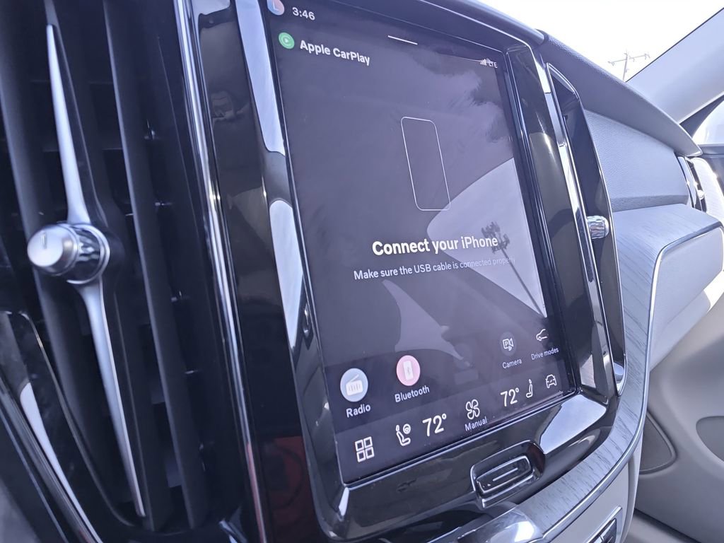 Used 2023 Volvo XC60 B5 Plus w/ Climate Package image 25