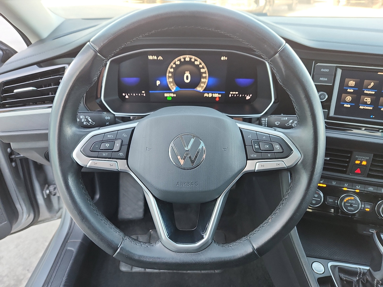 Certified 2024 Volkswagen Jetta SE image 16