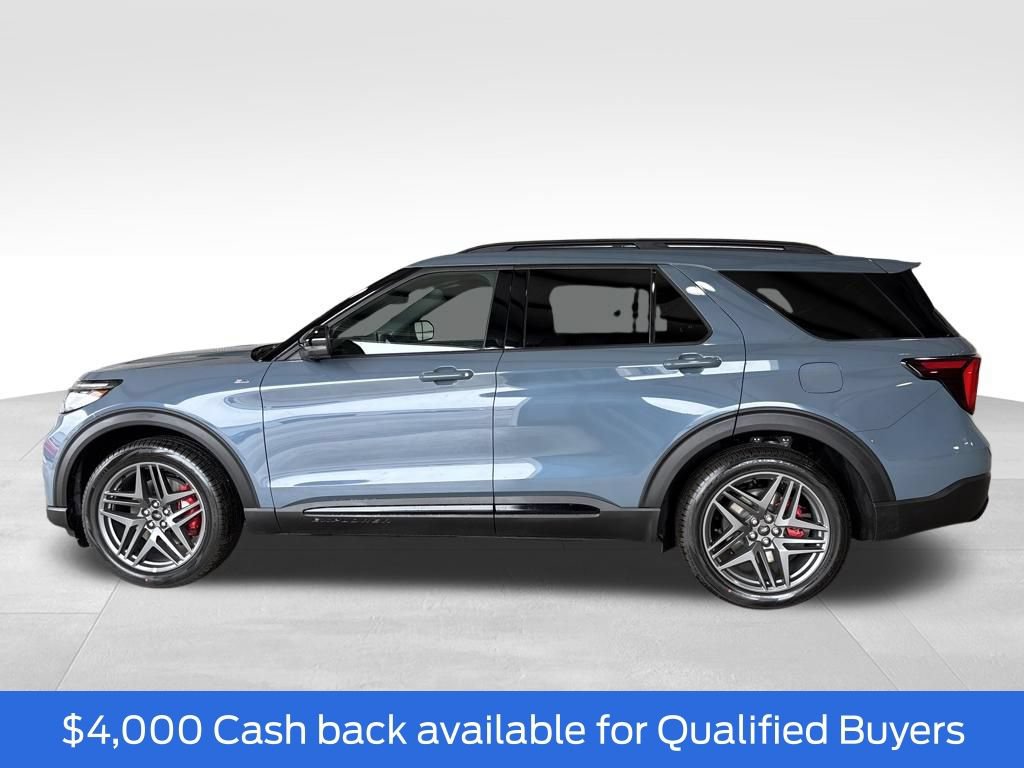 New 2026 Ford Explorer ST-Line w/ ST-Line Street Pack RWD video 2