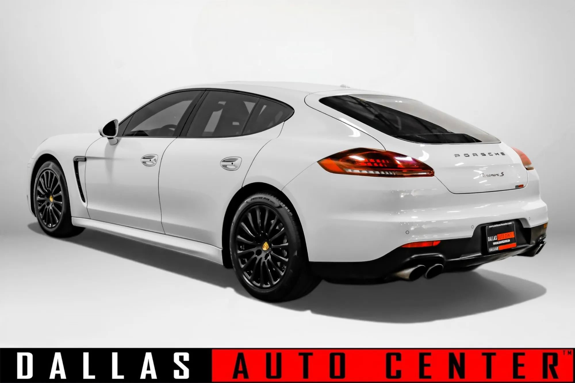 Used 2014 Porsche Panamera S image 6