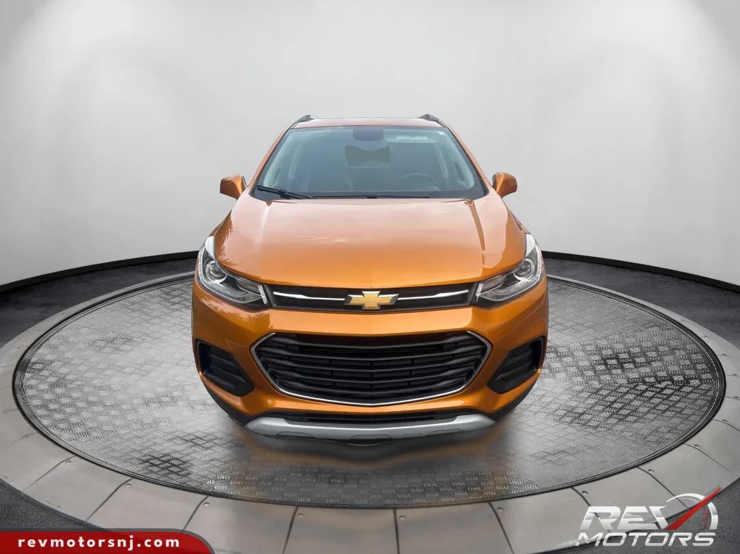 Used 2017 Chevrolet Trax LT w/ LT Convenience Package AWD/4WD image 8