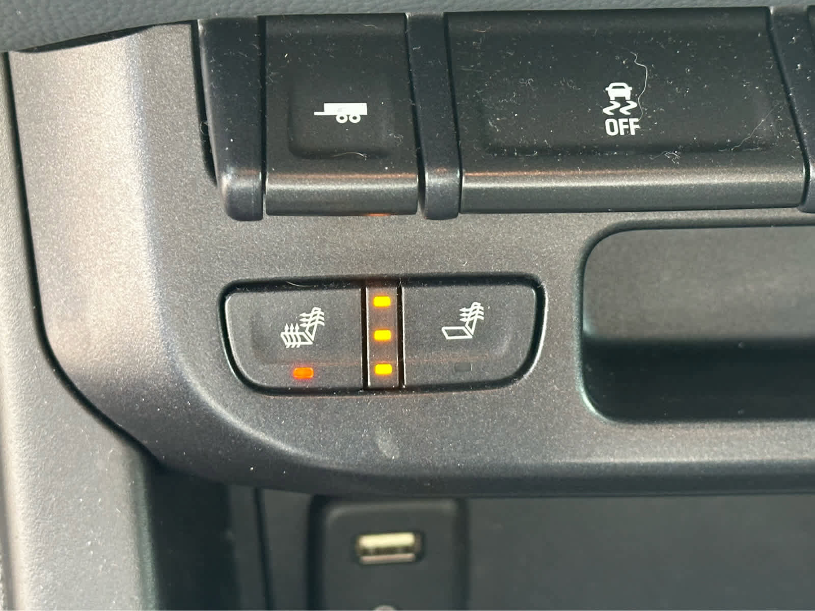 Used 2015 Chevrolet Colorado Z71 AWD/4WD image 17
