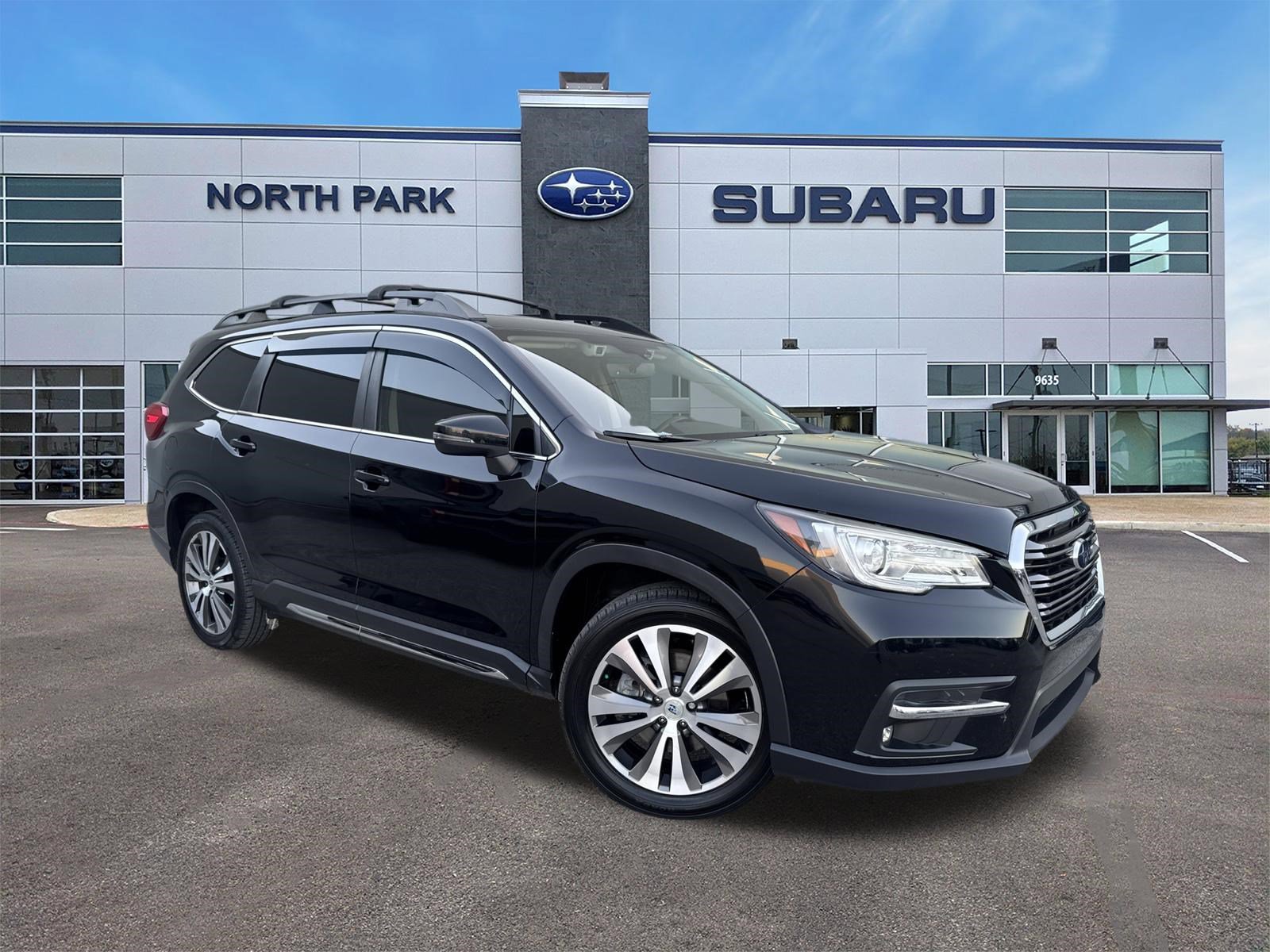 Used 2019 Subaru Ascent Limited image 1