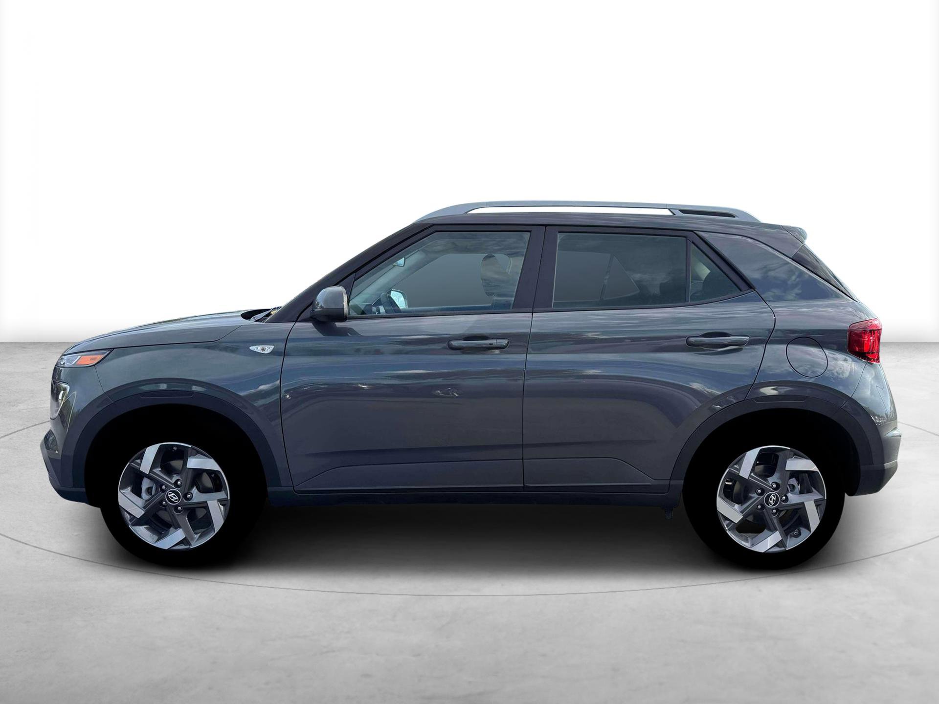 New 2026 Hyundai Venue SEL FWD image 3