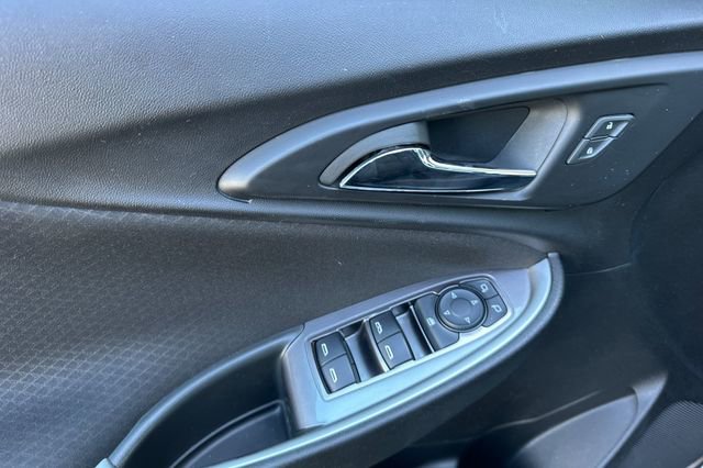 Used 2023 Chevrolet Malibu LT image 11