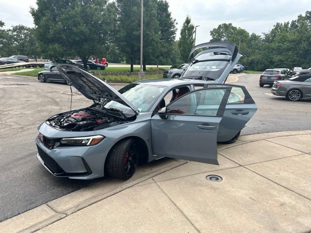 Used 2025 Honda Civic Type R image 11