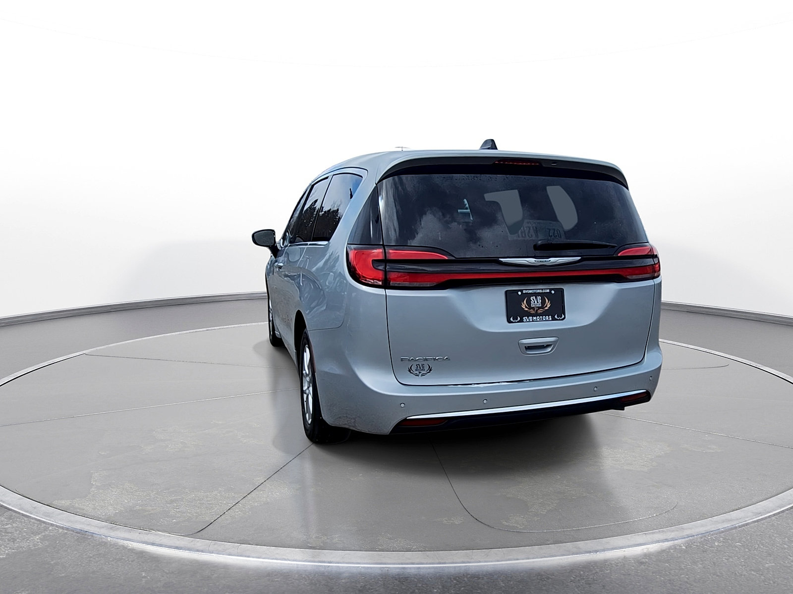 Used 2024 Chrysler Pacifica Touring-L FWD image 7