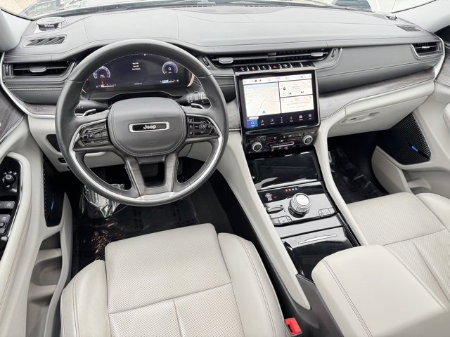 Used 2021 Jeep Grand Cherokee L Overland w/ Luxury Tech Group IV image 11