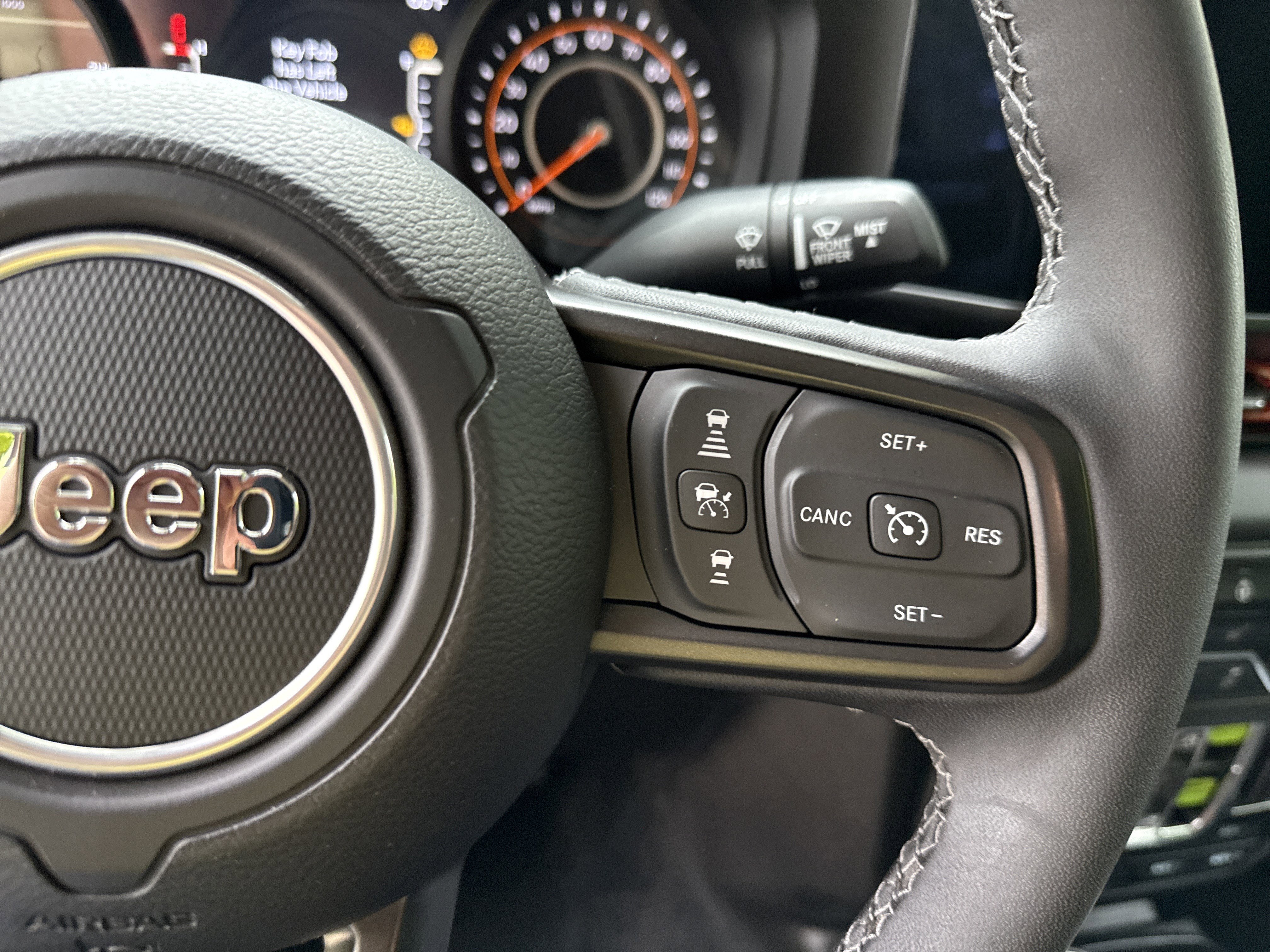 Used 2025 Jeep Gladiator Sport AWD/4WD image 27