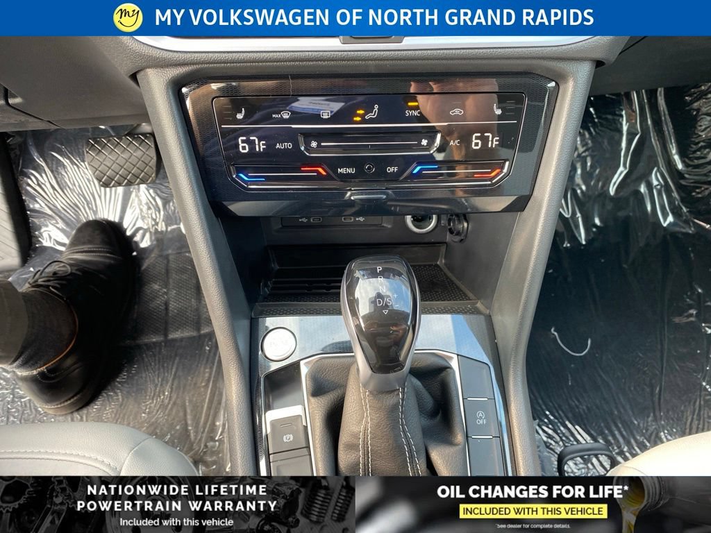 New 2026 Volkswagen Taos SE AWD/4WD image 12