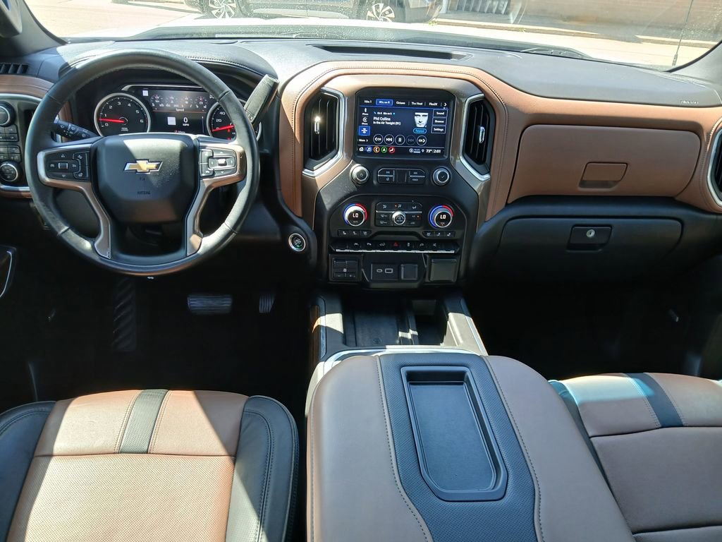 Used 2022 Chevrolet Silverado 1500 High Country image 9