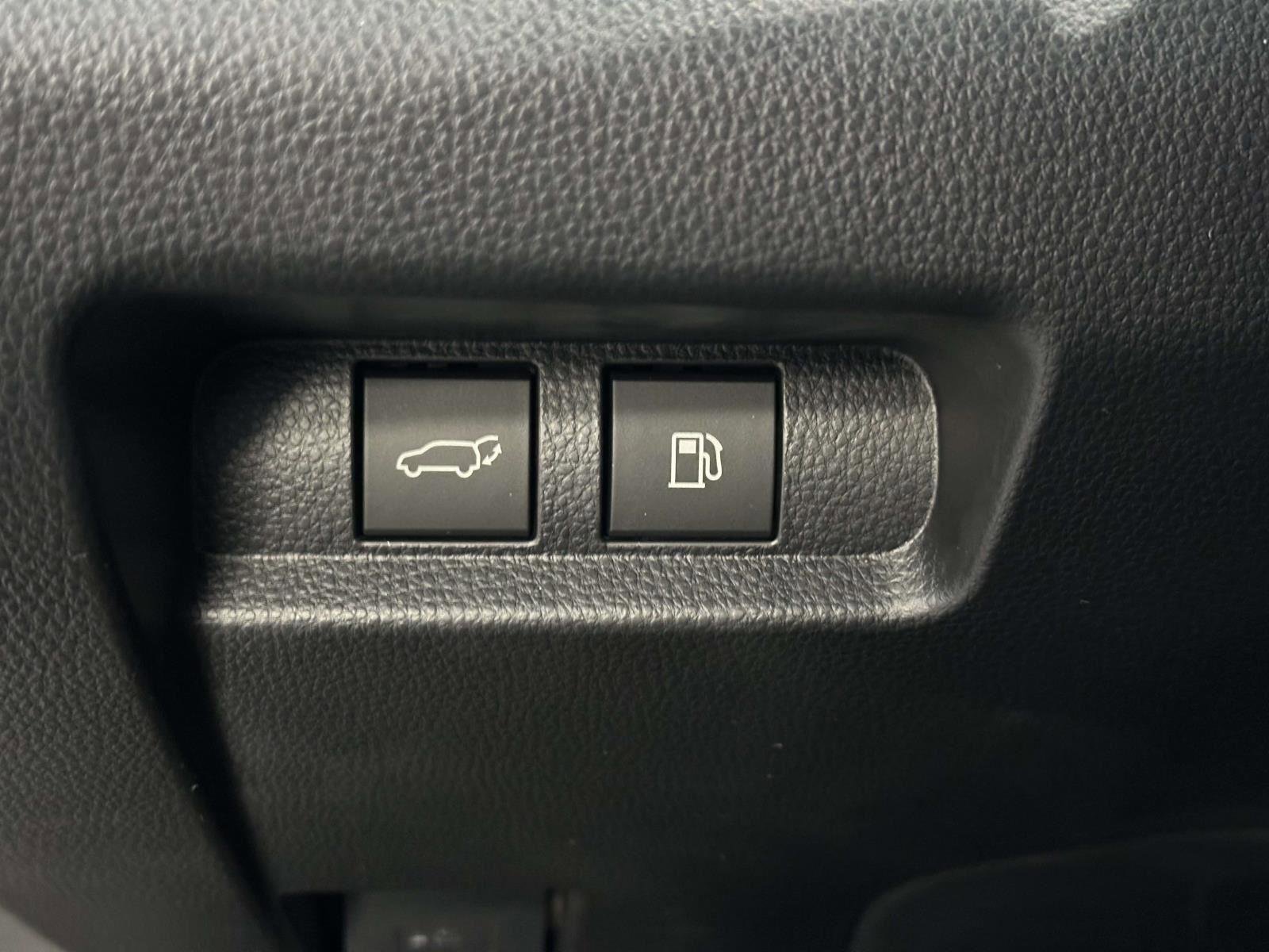 New 2025 Toyota Crown Signia AWD/4WD image 21