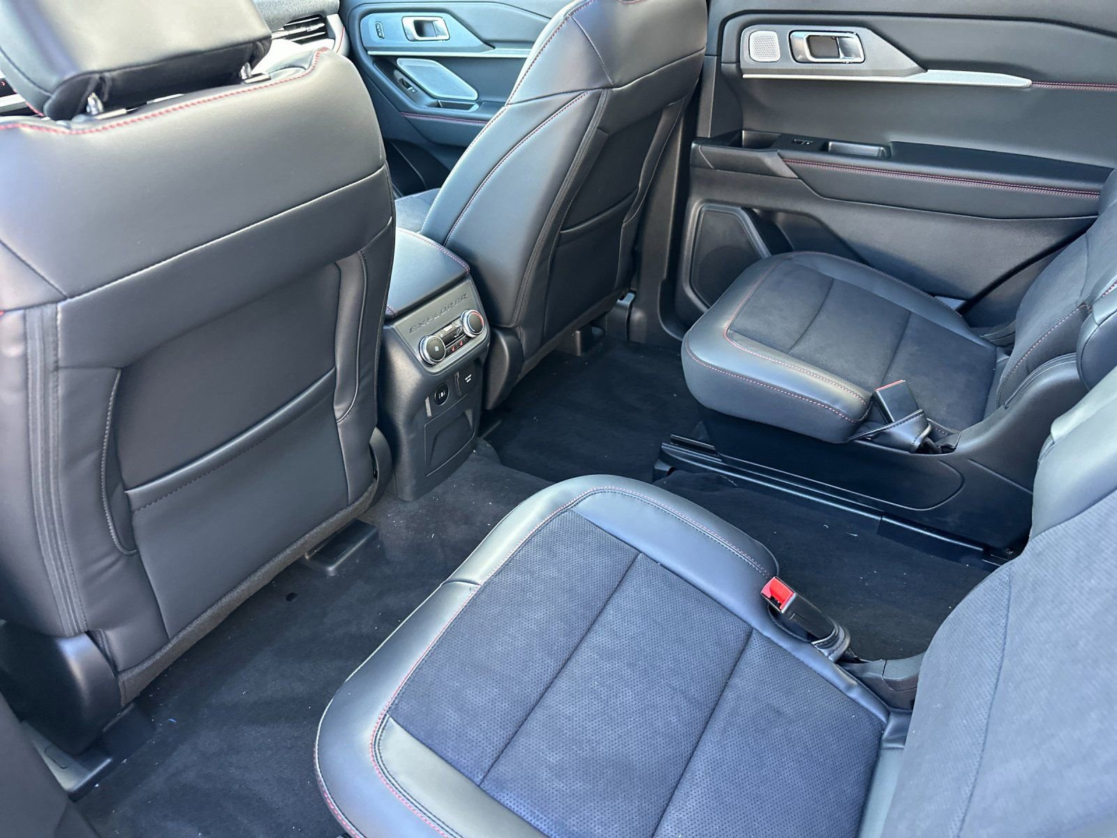 New 2026 Ford Explorer ST w/ Sun And Sound Package image 13