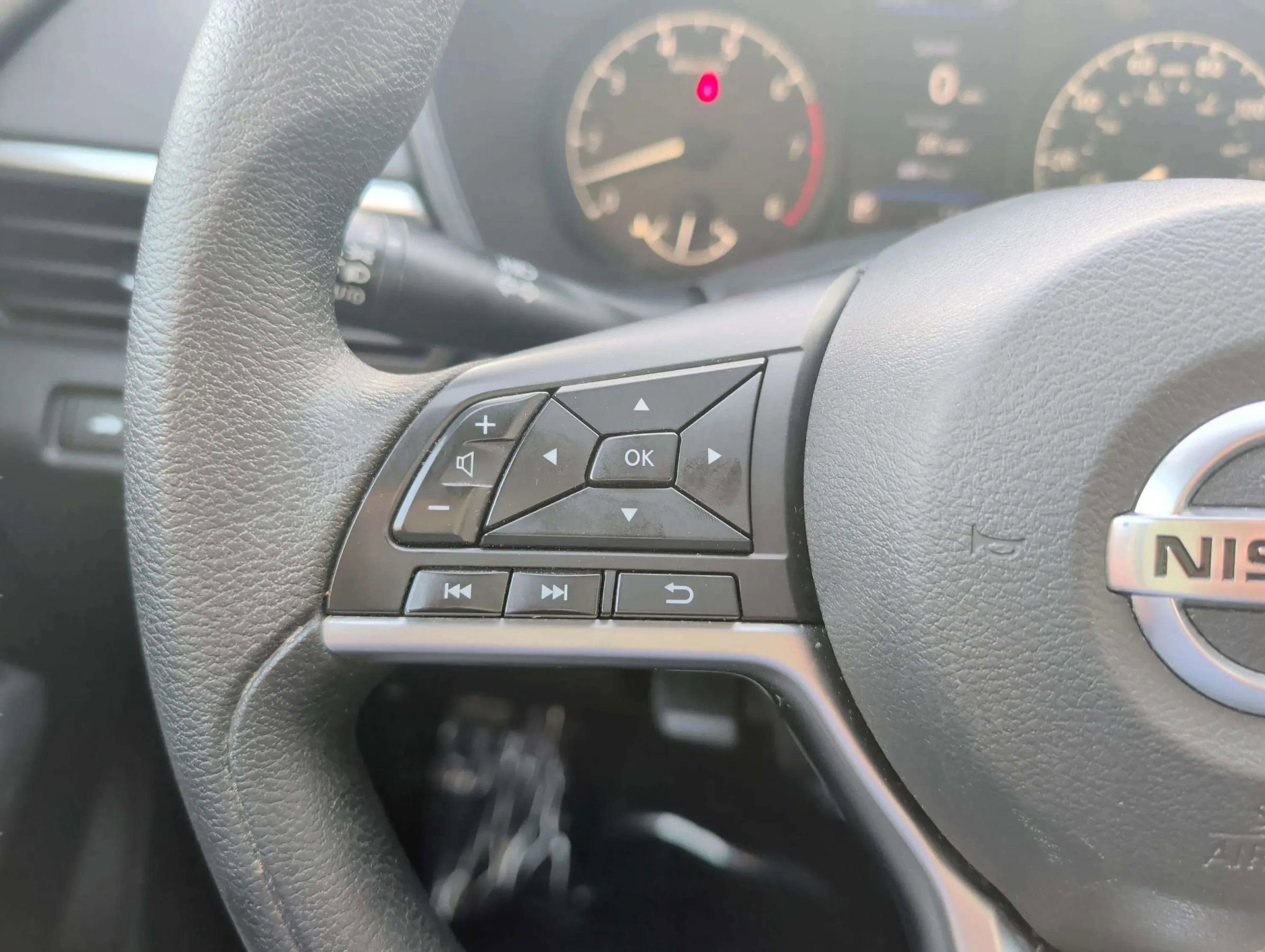 Used 2022 Nissan Altima 2.5 S FWD image 23