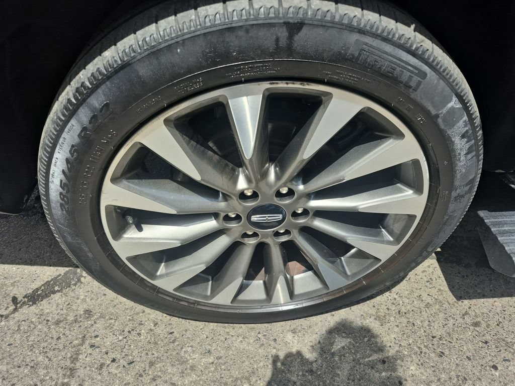 Used 2021 Lincoln Navigator Reserve AWD/4WD image 17