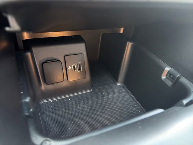 Used 2025 Ford Explorer ST image 28