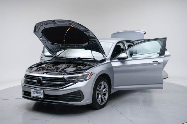 Used 2024 Volkswagen Jetta SE image 17