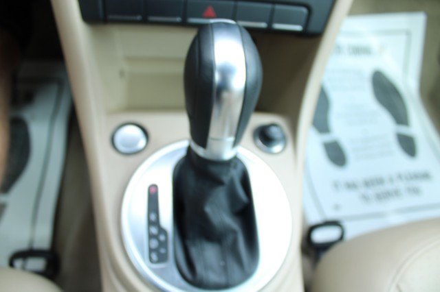 Used 2015 Volkswagen Beetle 1.8T FWD image 32