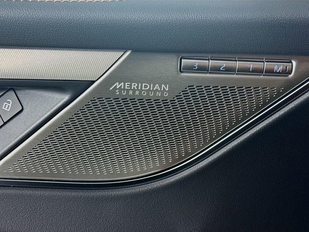 New 2026 Jaguar F-PACE R-Dynamic S image 18