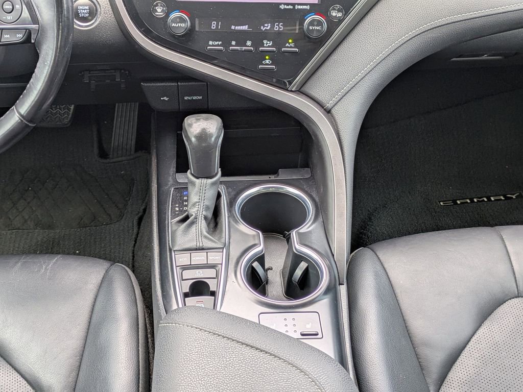 Used 2020 Toyota Camry XSE image 17