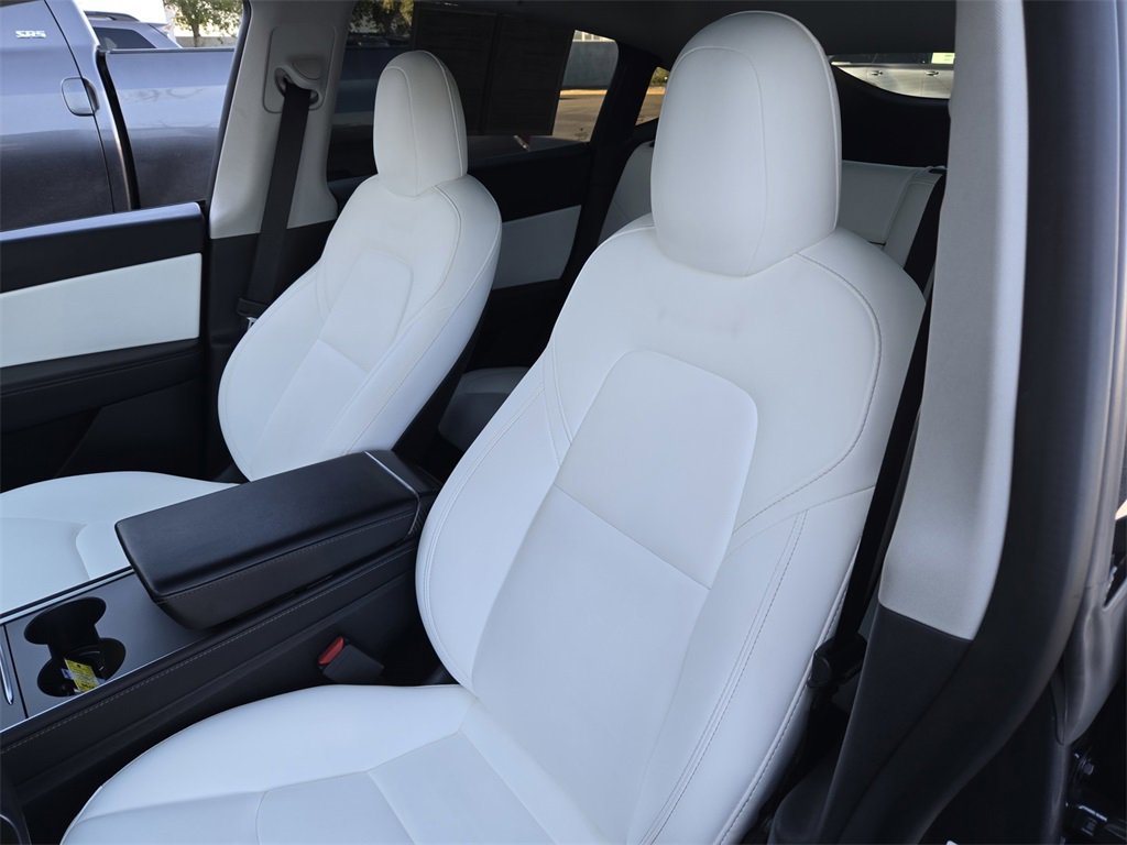 Used 2022 Tesla Model Y Performance image 15