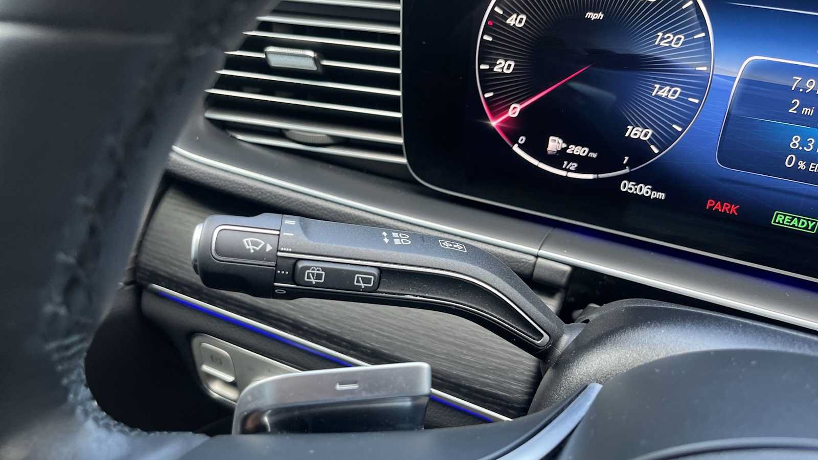 Certified 2025 Mercedes-Benz GLE 450e 4MATIC image 40