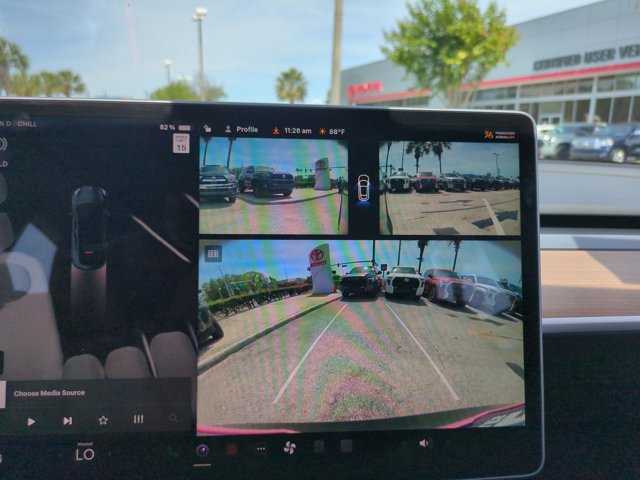 Used 2025 Tesla Model Y Long Range RWD image 13