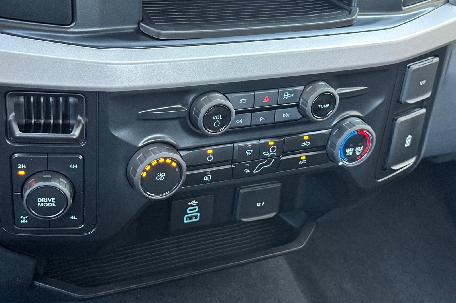 New 2026 Ford F250 4x4 Crew Cab Super Duty image 19