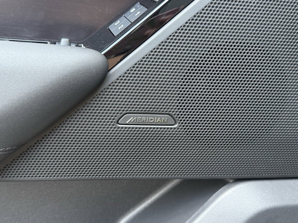 New 2026 Land Rover Range Rover Velar Dynamic SE image 15